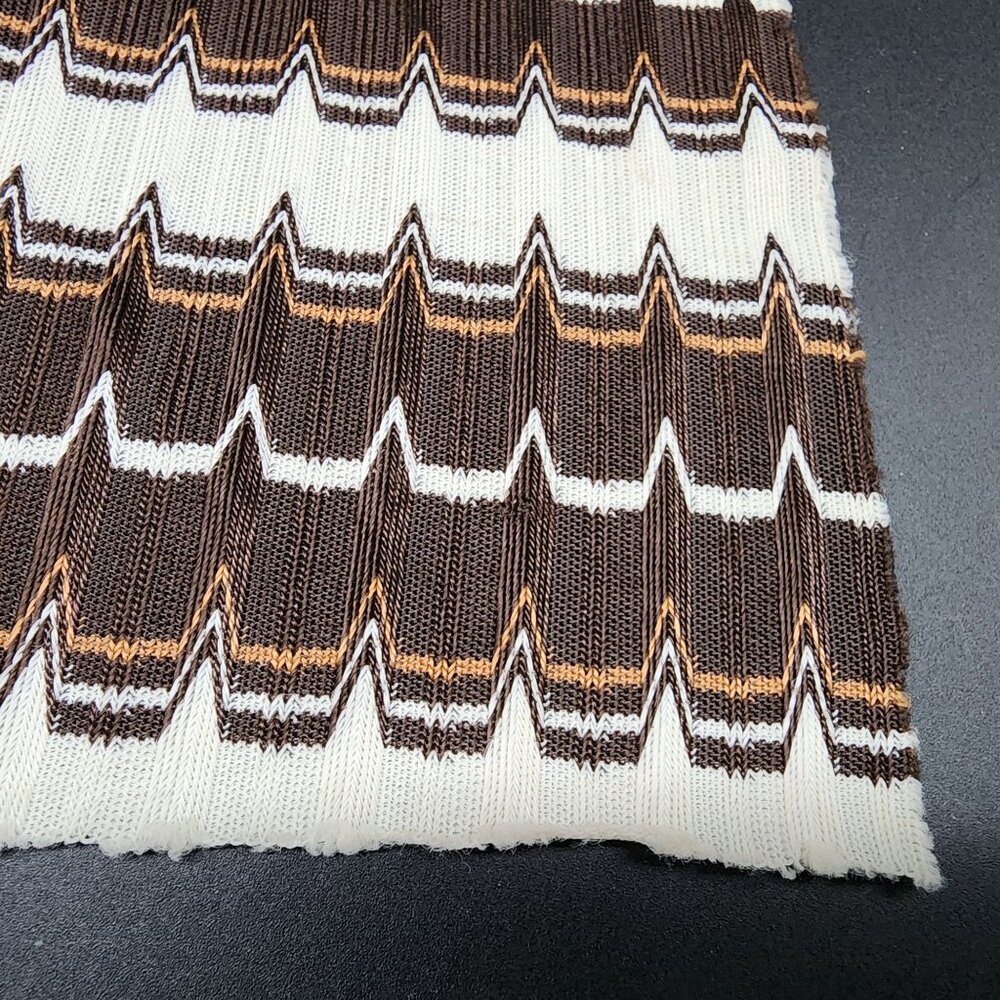 1970s Knit Stretch Apparel Fabric Geometric 50" Wide 1 Yard 10" Brown White - Picture 4 of 5